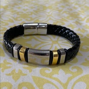 Men’s Moto Bracelet Black Braided Band Gold & Silver Metal touches NWT 8 inches